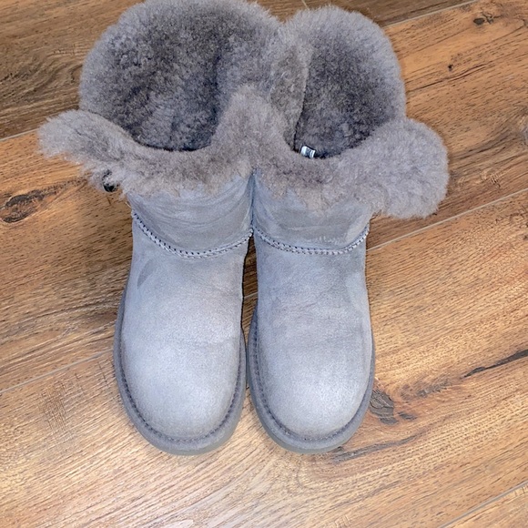 UGG Bailey Button boots - Picture 1 of 4